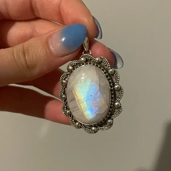 925 Sterling Silver Rainbow Moonstone Pendant - Picture 3 of 6